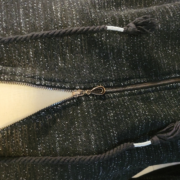 Maurices sz 1 zipper hoodie - Picture 2 of 3